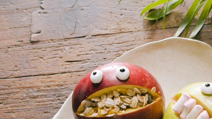 Photo © 2019 The Grosby Group Food Division

Crazy Apples  

sweet
2 tbsp of caramel  
1 squirt of milk

cut an apple like a mouth

add caramel inside, put marshmallows as if it were some
teeth and muesli on the other apple

add fondant eyes

add more caramel