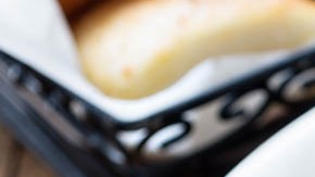 fettuccine con gambas en salsa blanca