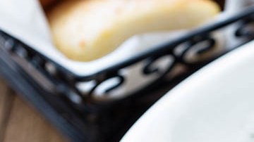 fettuccine con gambas en salsa blanca