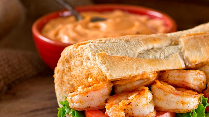 sandwich de camarones