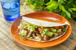 montados de carne asada