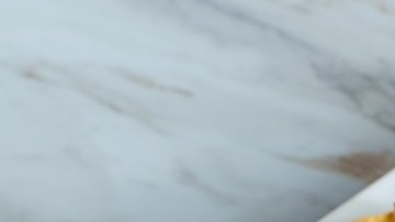 tostadas de nopales con frijol