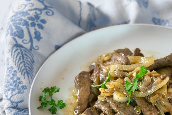 Hígado a la veneciana