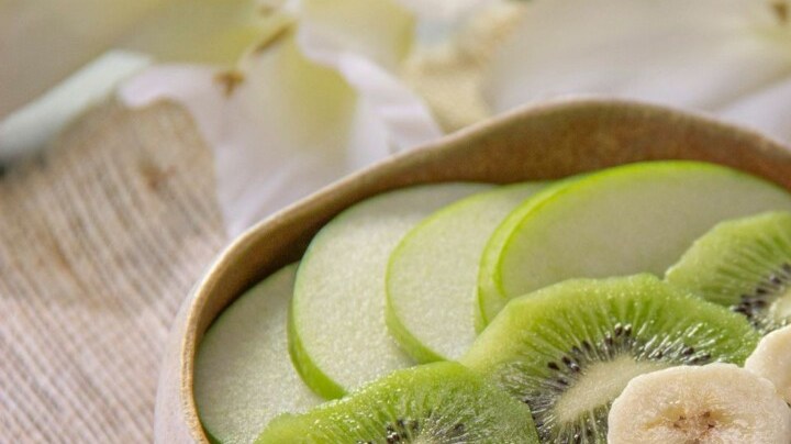 Smoothie bowl con kiwi y manzana