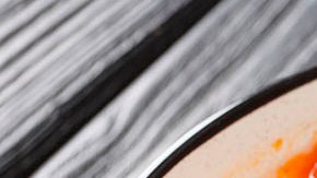 plato de atún guisado con verduras