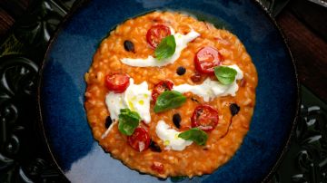 Risotto de tomate y albahaca