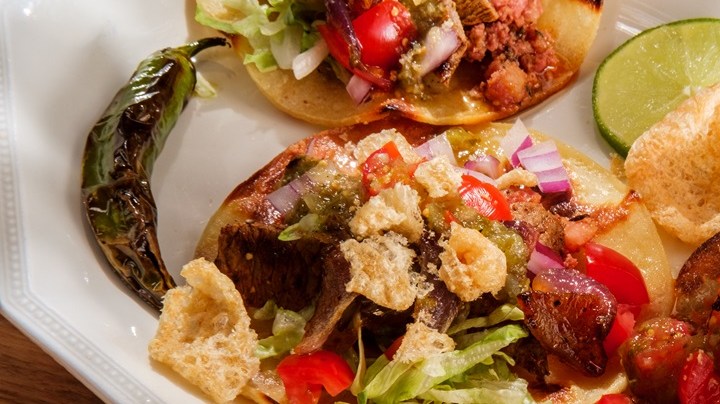 tostadas de chicharrón prensado