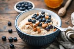 Porridge de cebada con arándanos