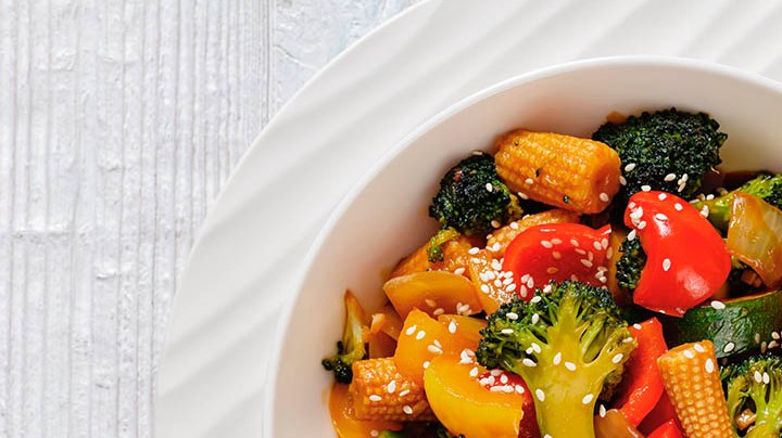 salteado de vegetales con baby corn