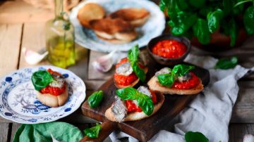 tosta de sardinas con pimientos