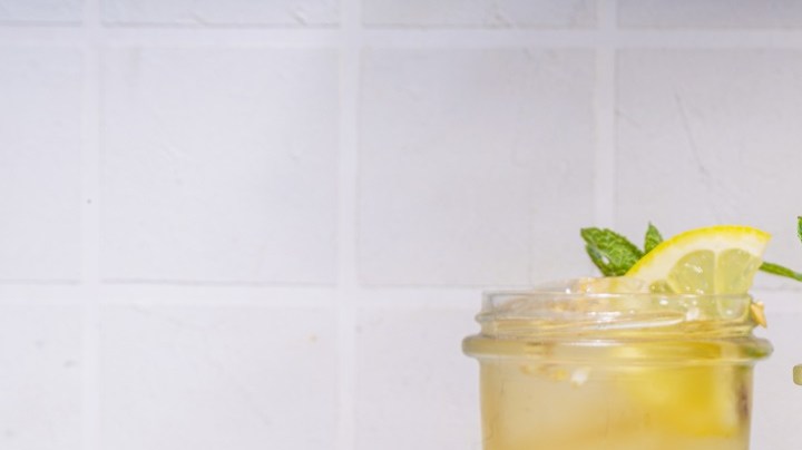 agua de cebada y limón