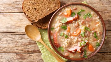 Sopa de cebada con carne