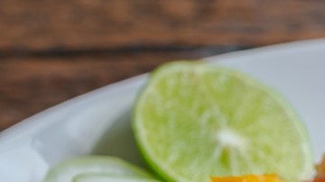 arroz frito con salchichas chinas