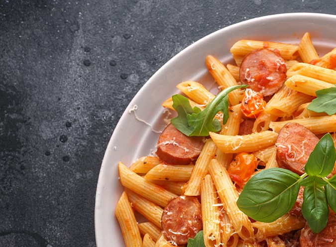 penne con salchichas