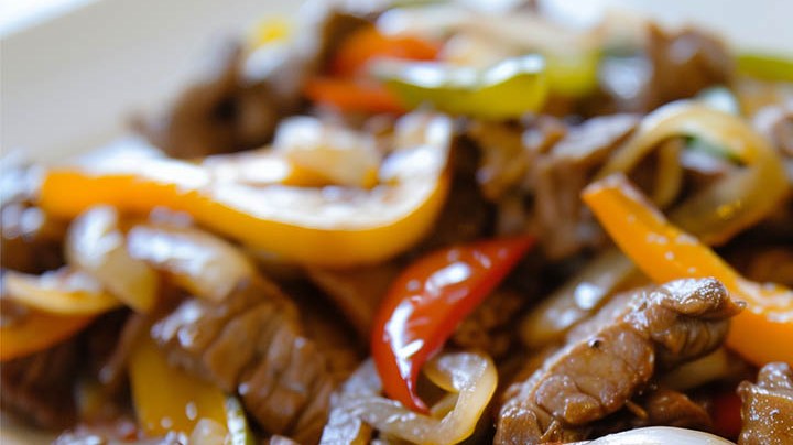 salteado de carne con pimientos