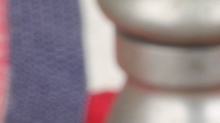 Muslos de pollo a la parrilla con salsa barbacoa