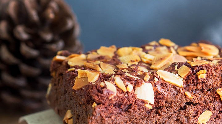 brownie de chocolate con almendras
