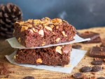 brownie de chocolate con almendras