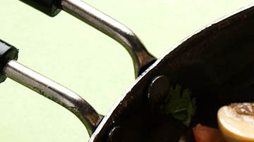 sartén con salteado de champiñones