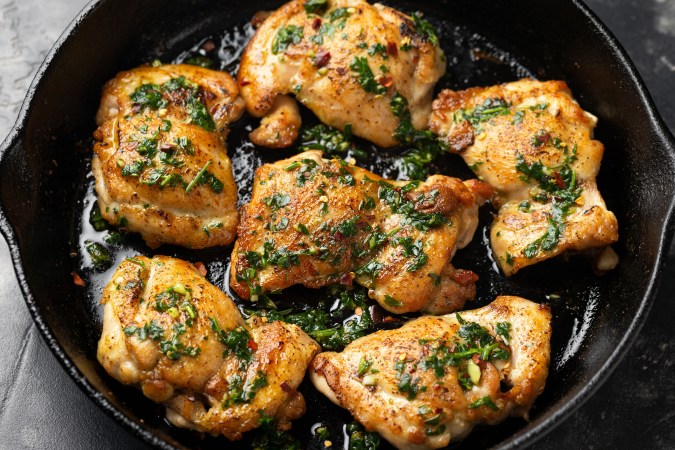 Muslos de pollo al chimichurri
