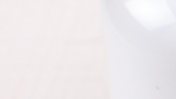 Muslos de pollo con salsa de tomate y albahaca