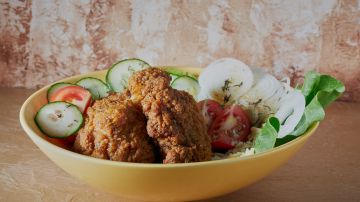 Muslos de pollo empanizados con panko