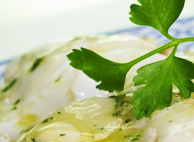 filete de pescado en salsa verde