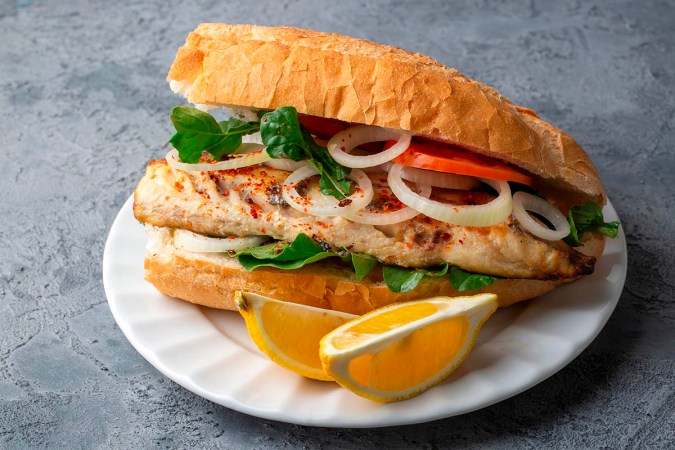 sándwich de pescado frito