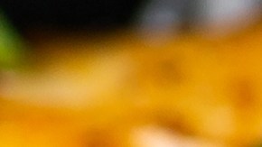 Muslos de pollo al pesto