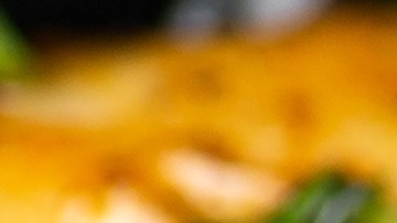 Muslos de pollo al pesto