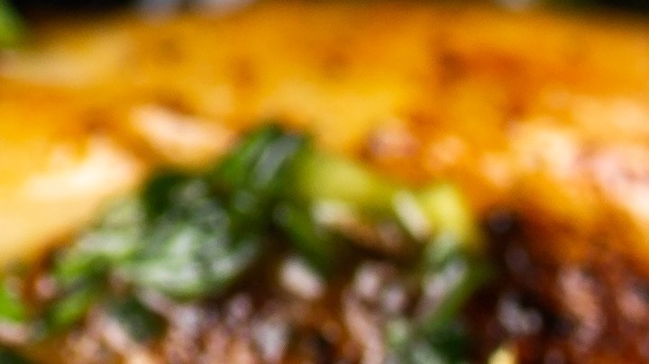 Muslos de pollo al pesto