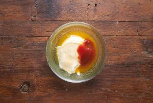 Ensalada de cangrejo con piña y manzana