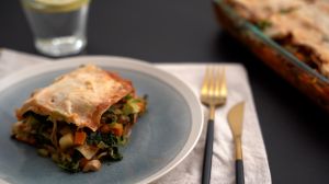 lasaña vegana de espinacas y champiñones