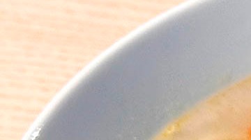 sopa de tallarines con pollo y verdura