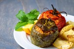 Tomates rellenos estilo griego
