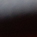 Un sartén con carne, vegetales y chorizo cortado en julianas, es decir, alambre de res