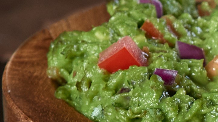 Taco dorado de cochinita pibil