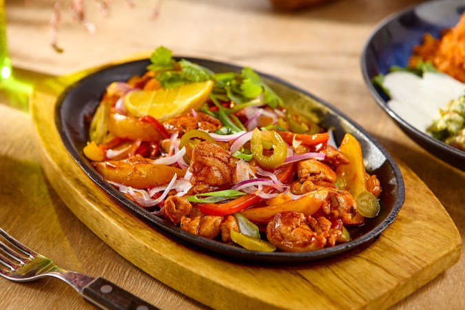 Alambre de cerdo con piña