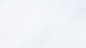 Milanesa de pollo empanizada con salsa de espinacas