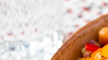 ensalada de garbanzos y bulgur con vegetales