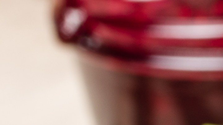 Pechugas de pollo a la plancha con salsa de frutos rojos