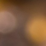 Slutty Brownies en una bandeja sobre una mesa