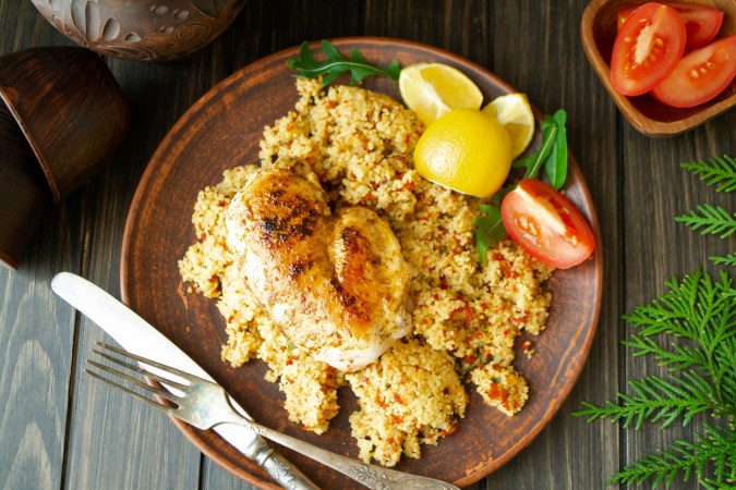 Pechugas de pollo a la plancha con cuscús marroquí