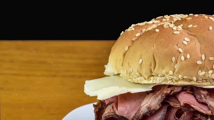 Beef on weck sándwich