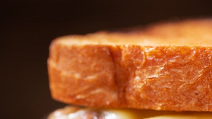 sandwich de carne molida con queso