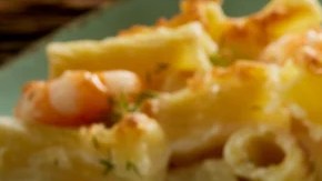 Rigatoni al horno con mariscos y bechamel
