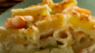 Rigatoni al horno con mariscos y bechamel