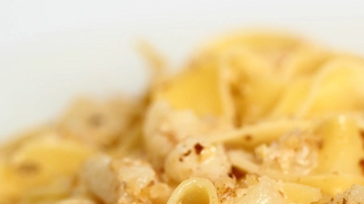 Pappardelle con salsa de vino blanco y ajo