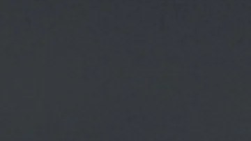 Pechuga de pollo con costra de yogur griego y pistachos