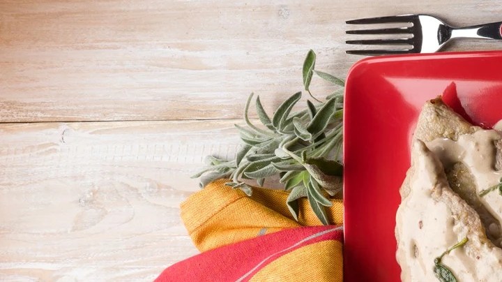 Pechugas de pollo a la plancha con salsa de gorgonzola